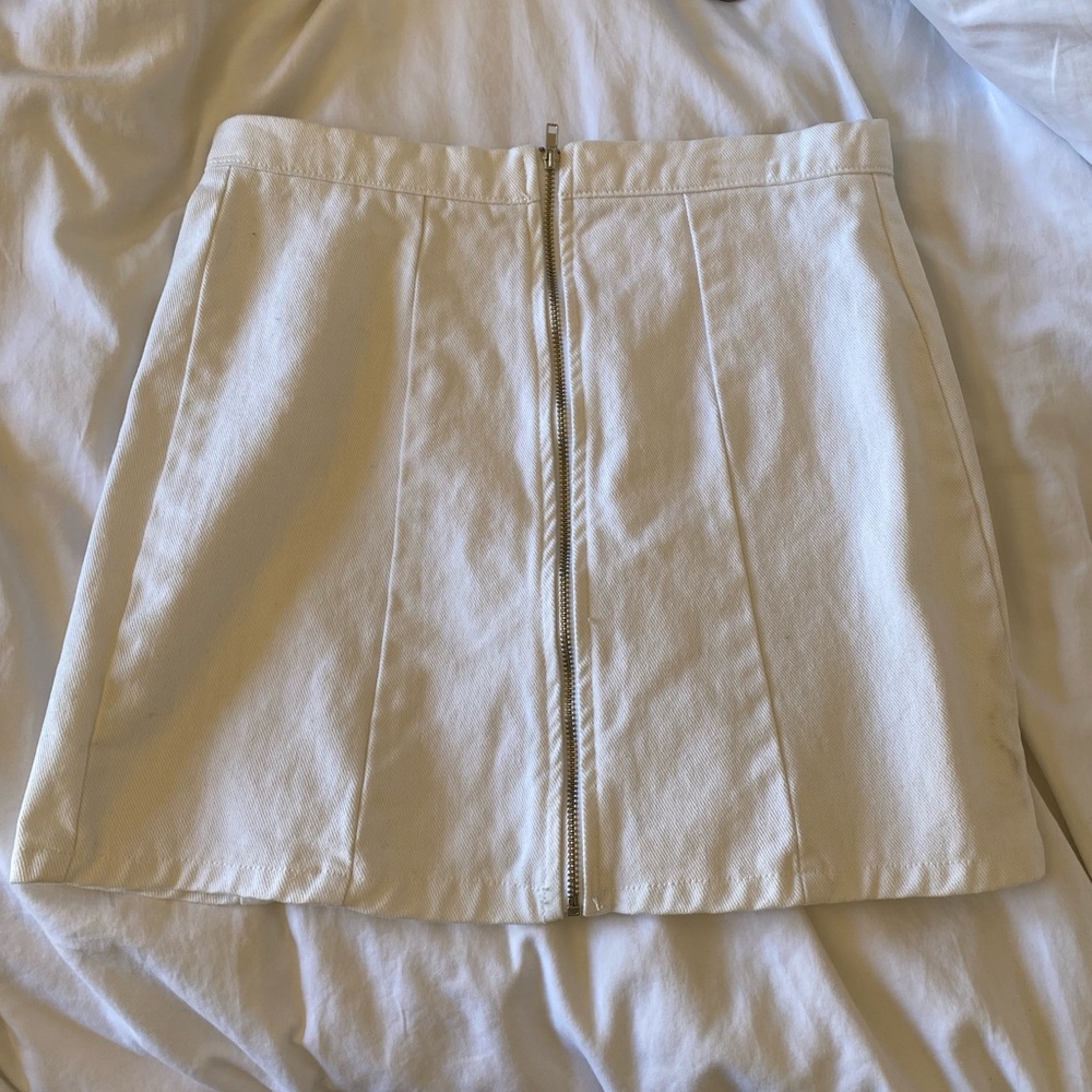 Brandy Melville White Denim Zipper Skirt